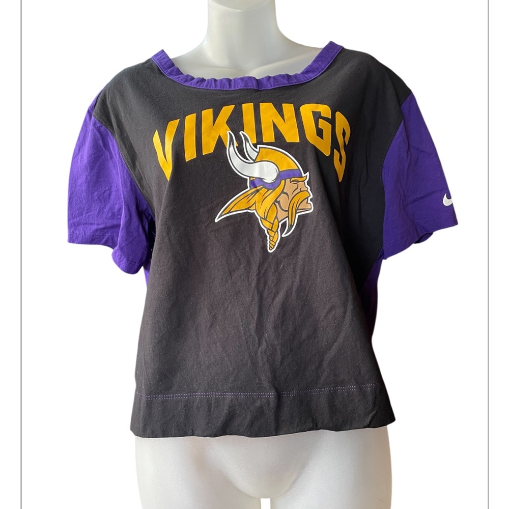 NF Nike Minnesota Viking medium crop top football team gear game day